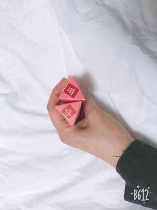 [블랙루즈] 로즈 벨벳 립스틱 택1+랜덤1 — 4점을 준 리뷰어가 2019년 2월 올린 사용 사진
