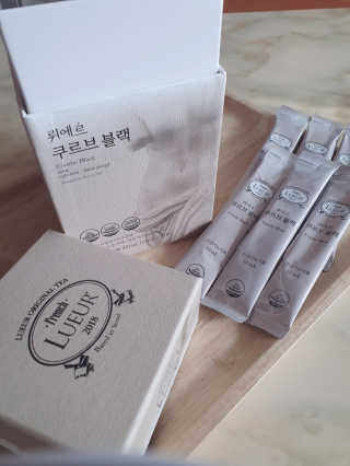 [하우투잇] 뤼에르 쿠르브 블랙 10ml x 30포 총 300ml — 4점을 준 리뷰어가 2020년 2월 올린 사용 사진