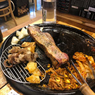 [화덕고깃간 마곡발산점] 화덕삼겹살2인분 — 4점을 준 리뷰어가 2019년 5월 올린 사용 사진