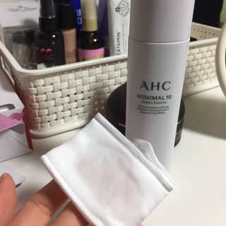 AHC 에이 에이치 씨 미니멀 10 워터리 에센스 — 5점을 준 리뷰어가 2018년 11월 올린 사용 사진