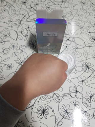 파시스 올인원 진주 화이트닝 크림 100ml — 5점을 준 리뷰어가 2018년 12월 올린 사용 사진