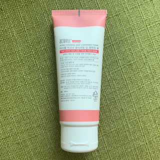 아크웰 아크네 클리어링 딥 클렌징 폼 — 4점을 준 리뷰어가 2019년 3월 올린 사용 사진