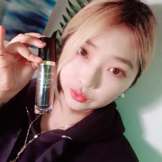 JM솔루션 물광 커버 파운데이션 럭셔리 — 4점을 준 리뷰어가 2018년 12월 올린 사용 사진