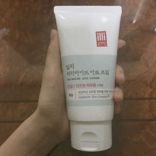 일리윤 세라마이드 아토 집중 크림 — 4.33점을 준 리뷰어가 2017년 6월 올린 사용 사진