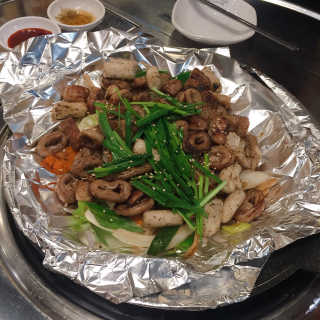 곱창을 요리하는 남자 [곱창을요리하는남자 상수] 곱창or막창 2인분+음료1병 — 4점을 준 리뷰어가 2018년 10월 올린 사용 사진