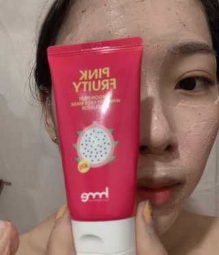 하프 문 아이즈 [하프문아이즈]용과팩 핑크 프루티 튜브형 40g — 4점을 준 리뷰어가 2019년 12월 올린 사용 사진
