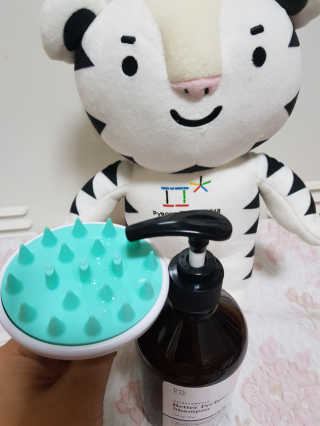달리프 베러 퍼퓸 샴푸 1000ml 레이니데이 or 일랑로즈 — 5점을 준 리뷰어가 2019년 12월 올린 사용 사진