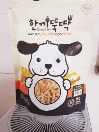 [펫토리아] 맛도 영양도 BEST 한끼뚝딱 강아지 사료 — 5점을 준 리뷰어가 2019년 4월 올린 사용 사진