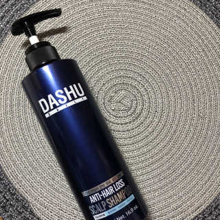 다슈코리아 다슈 데일리 한방 두피 골드 샴푸 500ml — 4.5점을 준 리뷰어가 2018년 12월 올린 사용 사진