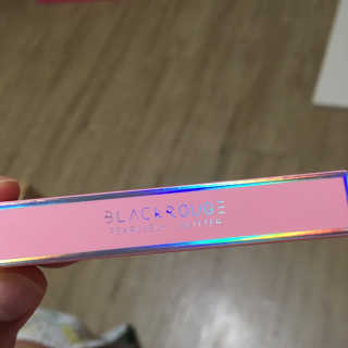 [블랙루즈] 펄블리 아이 글리터 4종 중 택 1 — 5점을 준 리뷰어가 2019년 8월 올린 사용 사진