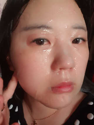 스케덤 마린 알로에 젤리 마스크 — 4점을 준 리뷰어가 2019년 6월 올린 사용 사진