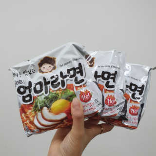 라면 그대로가 제일 맛있는 더엄마라면 — 5점을 준 리뷰어가 2019년 7월 올린 사용 사진
