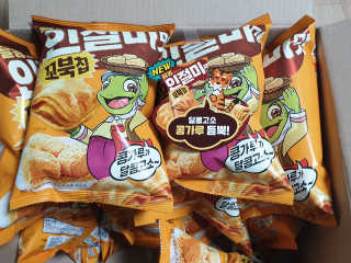 꼬북칩 달콩인절미맛 12봉지 — 3.5점을 준 리뷰어가 2019년 12월 올린 사용 사진