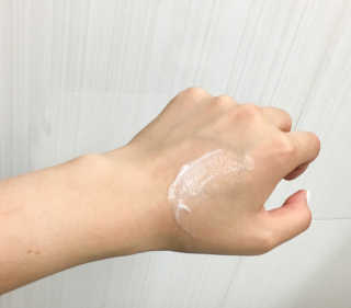 보나쥬르 래디언스 톤업 아이크림 30ml — 3.83점을 준 리뷰어가 2018년 8월 올린 사용 사진