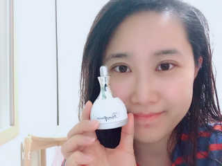 [더마퀸]쿨링스틱 페이스앤아이 — 5점을 준 리뷰어가 2019년 5월 올린 사용 사진