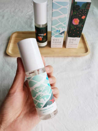 르플랑 제주 패브릭 퍼퓸 60ml 8종 — 5점을 준 리뷰어가 2018년 9월 올린 사용 사진