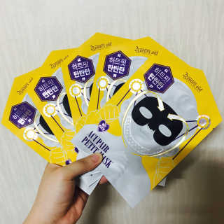 23years old 아큐페어 쁘띠 마스크 (5장) — 4.33점을 준 리뷰어가 2017년 7월 올린 사용 사진