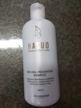 셀리본 하수오 내츄럴 프리벤션 탈모관리 샴푸 300ml — 5점을 준 리뷰어가 2019년 11월 올린 사용 사진