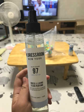 더블유드레스룸 드레스퍼퓸 150ml — 2.67점을 준 리뷰어가 2018년 8월 올린 사용 사진