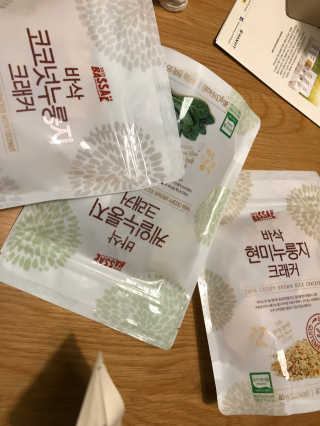 BASSAK 바삭 유기농 현미 누룽지 크래커 3종 — 5점을 준 리뷰어가 2019년 10월 올린 사용 사진
