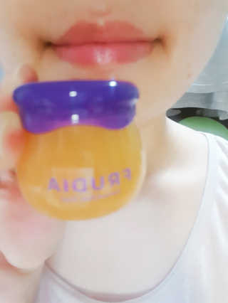 후르디아 블루베리 하이드레이팅 허니 립 밤 — 4점을 준 리뷰어가 2017년 9월 올린 사용 사진
