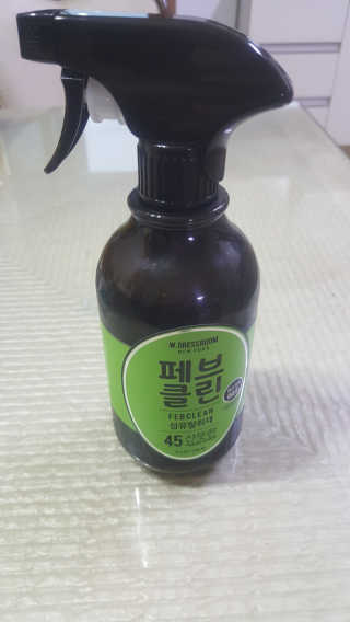 더블유드레스룸 페브클린 500ml — 4.33점을 준 리뷰어가 2018년 11월 올린 사용 사진