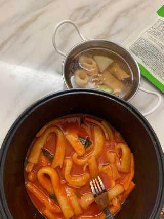 두번째 국떡 국가대표 떡볶이 1팩 + 영미칩 2봉 증정 — 5점을 준 리뷰어가 2019년 2월 올린 사용 사진