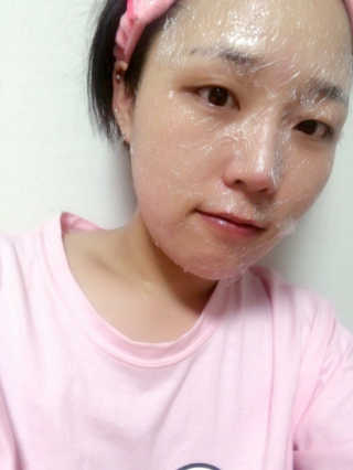 23years old 인쎄라 실프팅 쁘띠 마스크(5장) — 4점을 준 리뷰어가 2017년 7월 올린 사용 사진