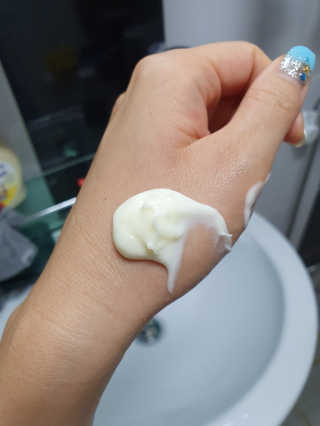 지고트 마유 모이스처 크림 70ml — 5점을 준 리뷰어가 2019년 8월 올린 사용 사진