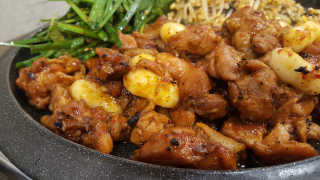 고향원조숯불닭갈비 [고향산천원조숯불닭갈비] 뼈없는 숯불닭갈비 2인세트 — 5점을 준 리뷰어가 2018년 9월 올린 사용 사진