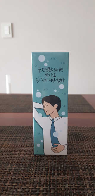 매너릭 올인원 딥클렌징폼 앤 쉐이빙 — 3점을 준 리뷰어가 2020년 1월 올린 사용 사진