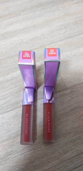 [블랙루즈] 에어 핏 벨벳 틴트 시즌2 中 택1+랜덤1 — 5점을 준 리뷰어가 2018년 10월 올린 사용 사진