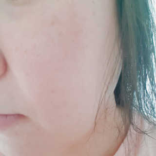 톤28 유기농 블루라이트 방어 UV 차단거리 건성용 B1 — 5점을 준 리뷰어가 2019년 5월 올린 사용 사진