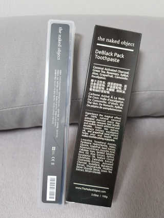 the naked object 디블랙팩치약 디블랙칫솔 세트 — 4.5점을 준 리뷰어가 2019년 1월 올린 사용 사진