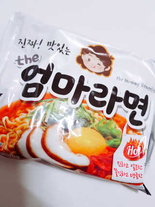 라면 그대로가 제일 맛있는 더엄마라면 — 5점을 준 리뷰어가 2019년 9월 올린 사용 사진
