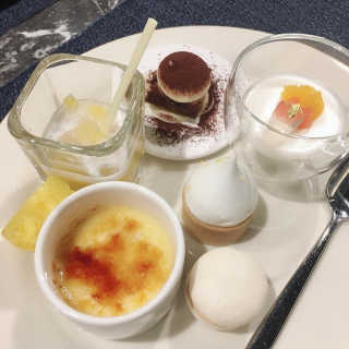 뷔페G [뷔페 G 글래드호텔 강남코엑스센터점] 2인 식사권 — 5점을 준 리뷰어가 2018년 12월 올린 사용 사진