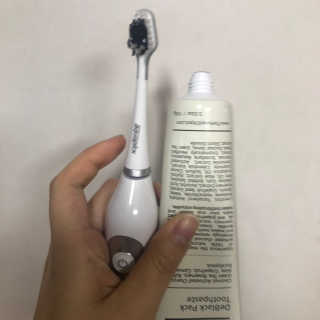 the naked object 디블랙팩치약 디블랙칫솔 세트 — 5점을 준 리뷰어가 2019년 1월 올린 사용 사진