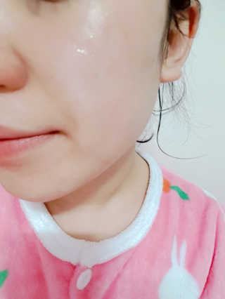 니텔라 바이탈 클라우드 에센스 — 5점을 준 리뷰어가 2019년 12월 올린 사용 사진