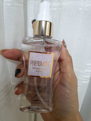 레드컨테이너 페로몬향 퍼퓸 바디미스트 80ml — 5점을 준 리뷰어가 2019년 12월 올린 사용 사진