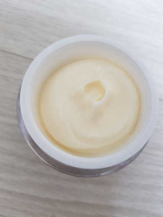 카미안느 프랑스콜라겐크림 — 4.5점을 준 리뷰어가 2018년 4월 올린 사용 사진