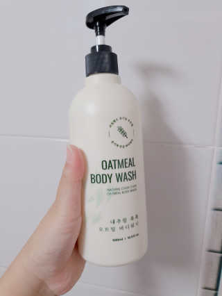 (주)에네스티 내추럴 촉촉  오트밀 바디워시 500ml — 5점을 준 리뷰어가 2019년 12월 올린 사용 사진