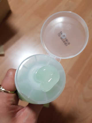줌마들도 인정한 샤카트 페이스앤바디 필링젤 310ml — 3점을 준 리뷰어가 2018년 3월 올린 사용 사진