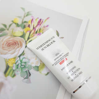 지고트 화이트닝 유브이 썬블럭 크림 70ml,1+1 — 5점을 준 리뷰어가 2019년 7월 올린 사용 사진