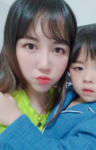 라임코스메틱 V 콜라겐 앰플 쿠션 — 4.5점을 준 리뷰어가 2020년 2월 올린 사용 사진