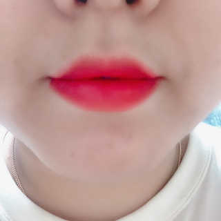 [블랙루즈] 로즈 벨벳 립스틱 택1+랜덤1 — 4.33점을 준 리뷰어가 2019년 1월 올린 사용 사진