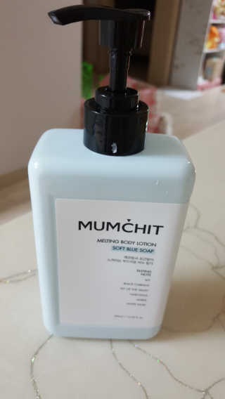 멈칫(MUMCHIT) 멜팅 바디로션 — 4.5점을 준 리뷰어가 2018년 12월 올린 사용 사진