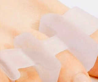 힐링팩토리 밸런스 발가락링 발가락교정기 A1 — 4.5점을 준 리뷰어가 2019년 12월 올린 사용 사진