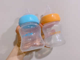 유비맘 신생아젖병 120ml 트리플팩_ 젖꼭지 포함 — 3점을 준 리뷰어가 2020년 3월 올린 사용 사진