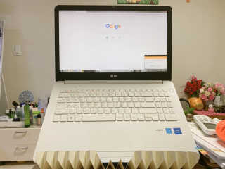 그레이프랩 종이 한 장의 가벼움 휴대용 거치대, g스탠드 — 5점을 준 리뷰어가 2019년 8월 올린 사용 사진