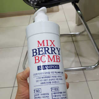 (주)에네스티 믹스베리 단백질 폭탄 샴푸 1000g — 5점을 준 리뷰어가 2017년 12월 올린 사용 사진